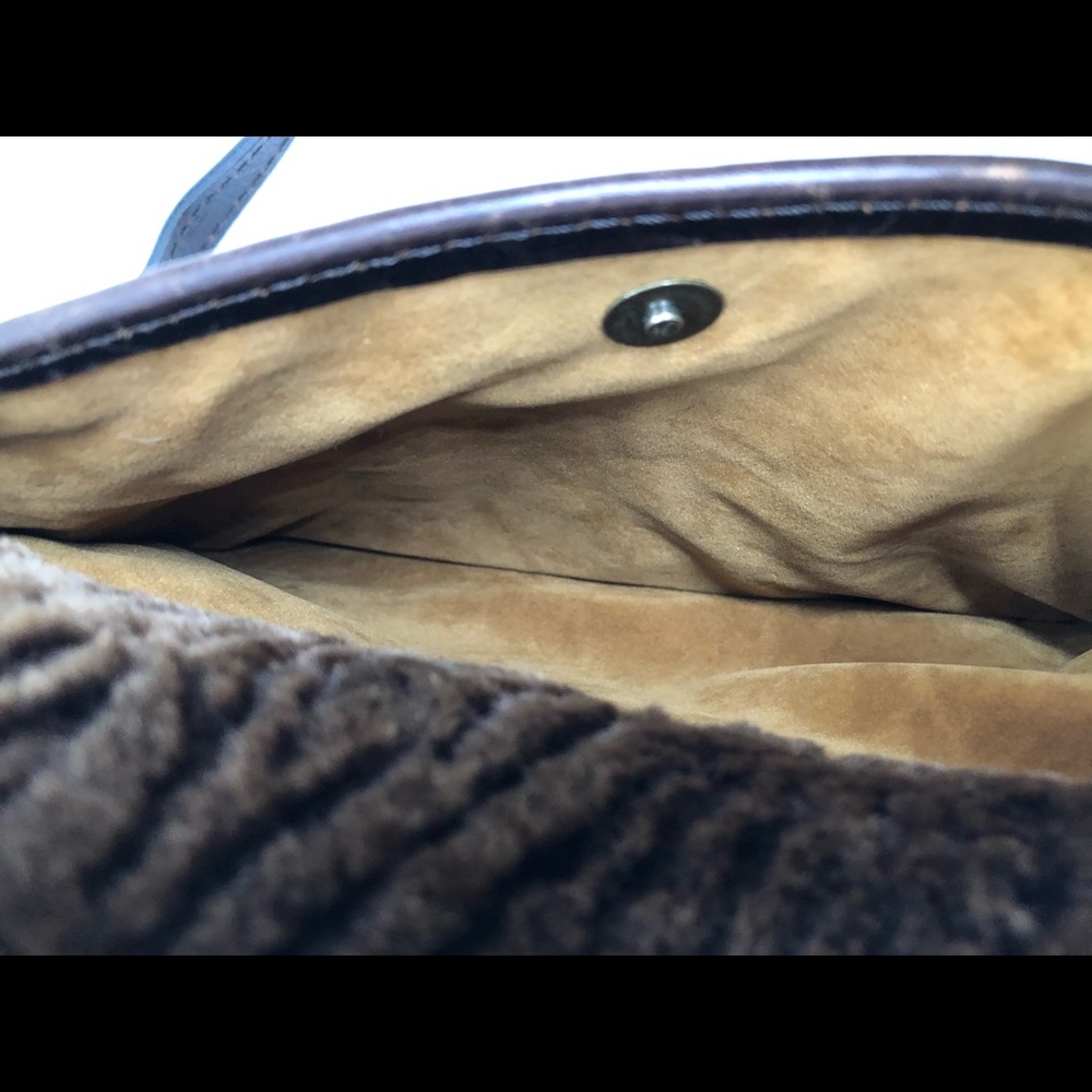 Patricia Nash Crossbody or Wristlet - Picture 7 of 9